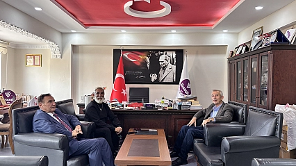 Tarık Mengüç ve Mehmet Ünal, Başkan Cömertoğlu'nu ziyaret etti