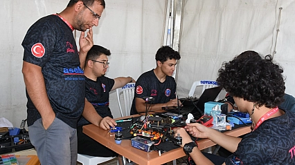 TEKNOFEST coşkusu Malatya'da: İHA yarışlarında gençlerin yerli projeleri sahne aldı