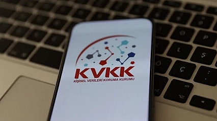 Uçakta internet kullanacaklara KVKK uyarısı: Açık rıza zorunlu tutulamaz