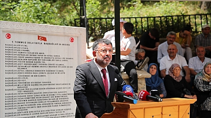 Veli Ağbaba'dan Erzincan'da anlamlı mesaj!