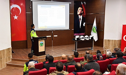 100 motosiklet sürücüsüne hediye kask