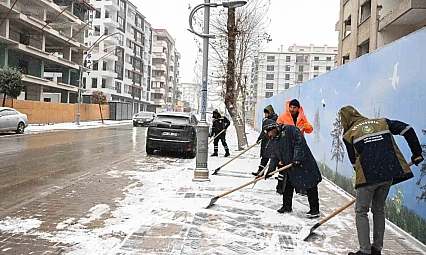 149 mahallede yol açma çalışmaları