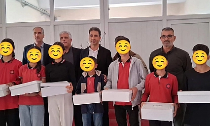 300 öğrenciye ayakkabı dağıtıldı