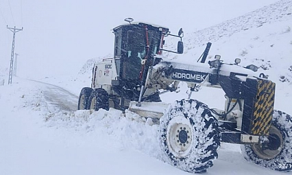 423 köy yolu ulaşıma kapandı