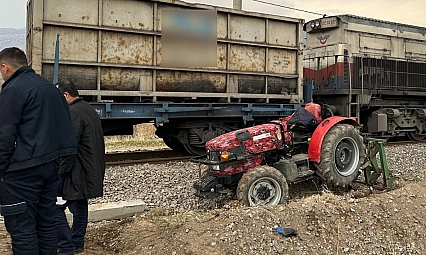 Adıyaman'dan Malatya'ya gelen yük treniyle çarpıştı!!