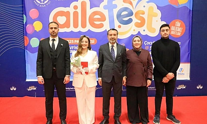 AileFest'te genç çiftin nikahı kıyıldı