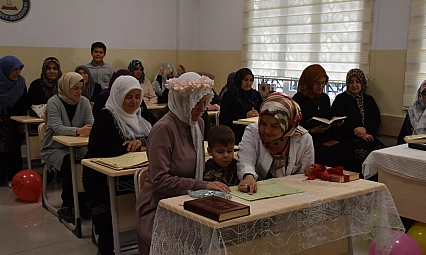 Alman kadın, Kur'an-ı Kerim'den etkilenip Müslüman oldu