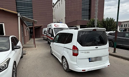 Ambulans girişine park eden sürücü tepkilere neden oldu