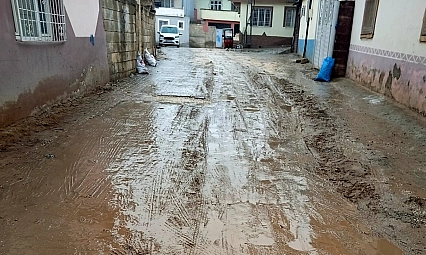 Araban'da vatandaşların çamur çilesi