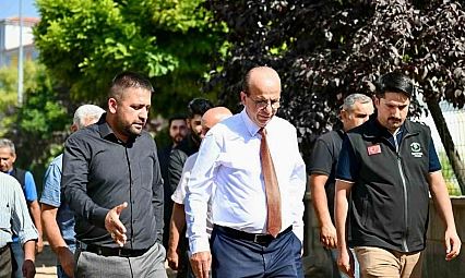 Malatya'da tozlu yollar tarih oldu! 1500 ton sıcak asfalt döküldü