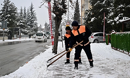Başkan Geçit duyurdu: Ekipler sahada
