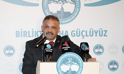 Başkan Hızar'dan gövde gösterisi