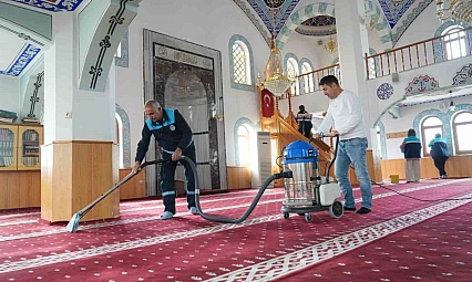 Malatya'da ekipler kolları sıvadı: Ramazan ayı öncesi dip bucak temizlik…