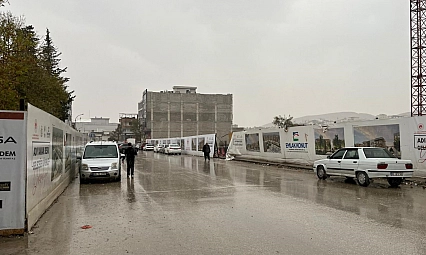 Besni'de sağanak yağış etkili oldu