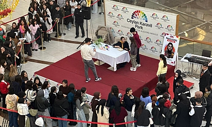 Beyza Alkoç imza günü yoğun ilgi gördü