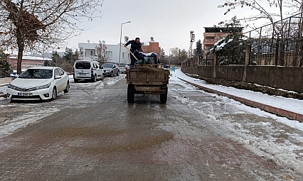 Buzlanmaya karşı çalışmalar devam ediyor