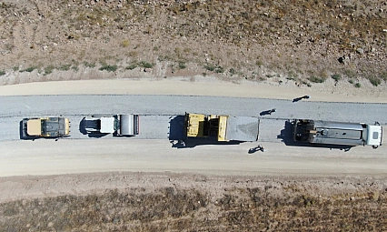 Çamur ve toz devri kapanıyor! 2 yılda 860 kilometre yol yenilendi!