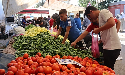 Cebini düşünen Malatyalılar, semt pazarını tercih ediyor! İşte güncel perşembe pazarı fiyatları..
