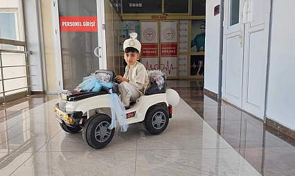 Çocukların ameliyat korkusu, akülü arabalarla azalıyor