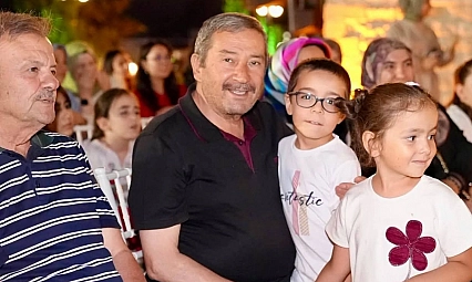 Karaoke ve nostalji sineması Darendelileri bir araya getirdi