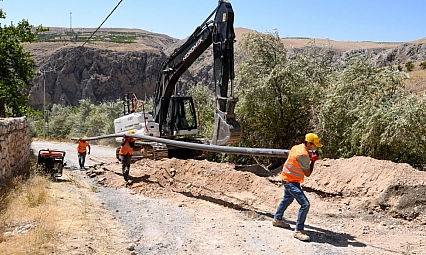 Darende'ye 11 bin metre uzunluğunda yeni içme suyu hattı