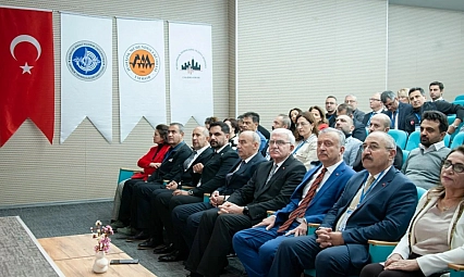 Deprem bilimciler EBYÜ'de buluştu