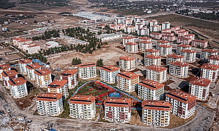 Deprem konutlarını yıl sonuna kadar hak sahiplerine teslim edilecek!
