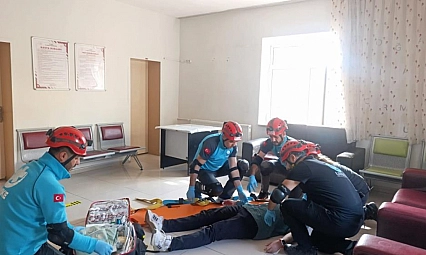 Deprem ve yangın tatbikatı yapıldı