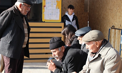 Deprem yaşlıları yalnızlığa mahkum etti!