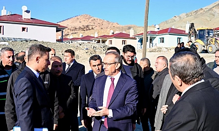 Depremin izleri Malatya'da kurumlararası iş birliğiyle siliniyor