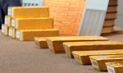 Duvarı Sökünce Şoke Oldular! İçinden Tam 9 Milyon Euroluk Altın Çıktı