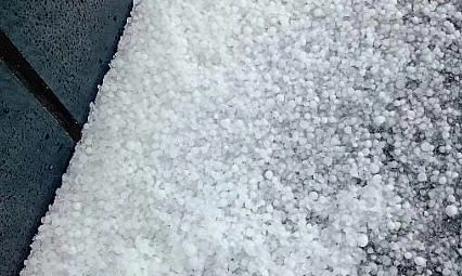 Elazığ'a dolu yağdı