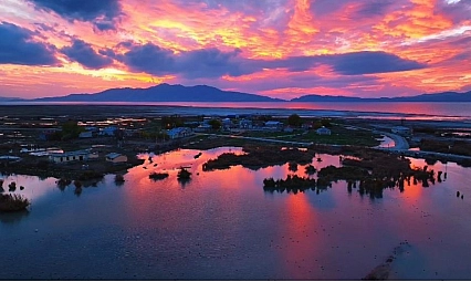 Erçek Gölü'nde muhteşem günbatımı