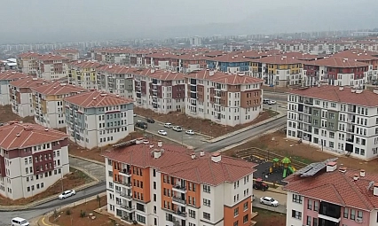 Felaketin ardından umut: Binlerce aile yeni yuvasında