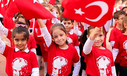 GKV'liler Cumhuriyet için yürüdü