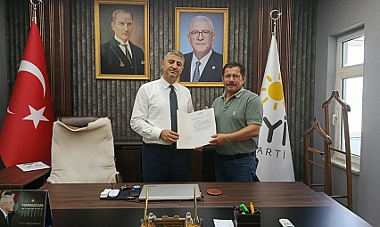 İYİ Parti Darende İlçe Başkanı Çakır mazbatasını aldı