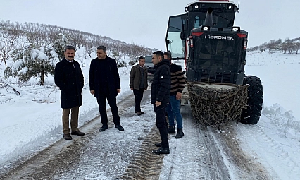 Kapanan köy yolları açılıyor