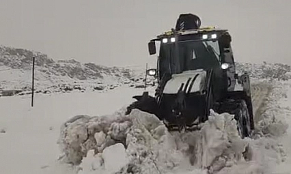 Kapanan mahalle yolları tekrar ulaşıma açıldı