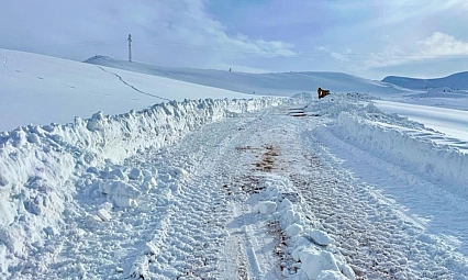 Kar kalınlığı yer yer 2 metreyi buldu