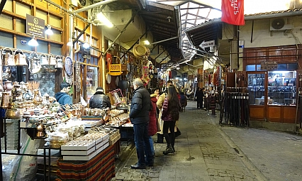 Kar yağışı tarihi çarşıları sessizliğe bürüdü