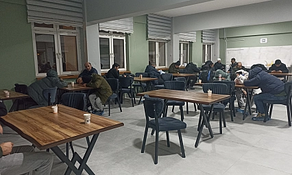 Karda mahsur kalan 700 kişi okul yurtlarına yerleştirildi