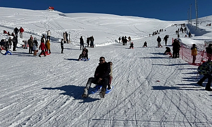 Kayak merkezinde hafta sonu yoğunluğu