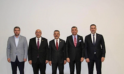 Kayısı Elazığlı vekilleri birleştirdi: Malatya'ya tescil resti!