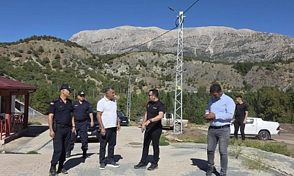 Kaymakam Algın, deprem konutlarındaki çalışmaları inceledi