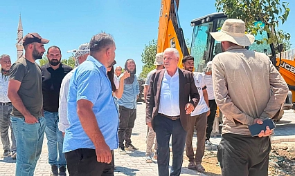 Kırsal mahalle yollarında çalışmalar sürüyor