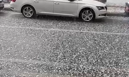 Kovancılarda dolu etkili oldu