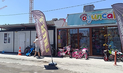 Malatya'da fırsatçılığın böylesi! Muhtarlık konteyneri depoya çevrildi