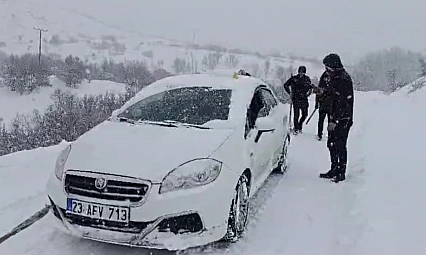 Kar yolları kapatmıştı: 74 yaşındaki hasta için seferberlik!