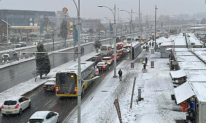 Malatya kara teslim: Çevre Yolu'nda trafik kilitlendi