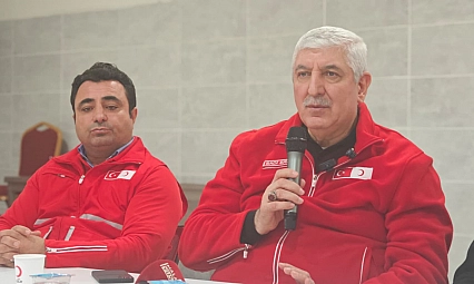 Malatyalı Çiftçiye Kızılay Desteği | Kayısıya Alternatif Çilek Bahçeleri Kuruluyor